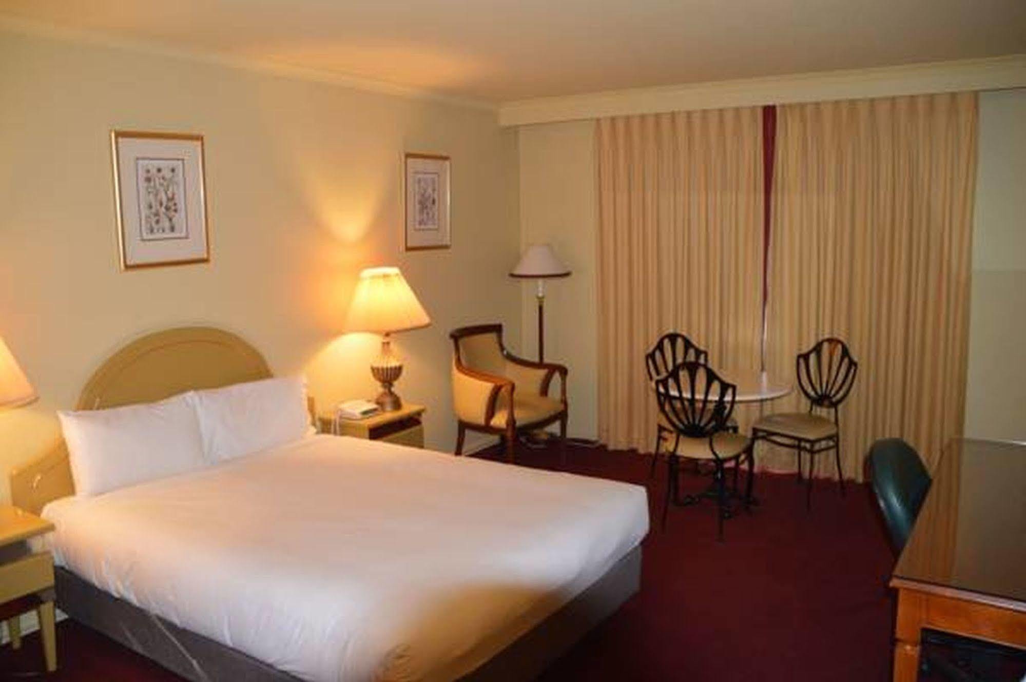 Rowville International Hotel Luaran gambar